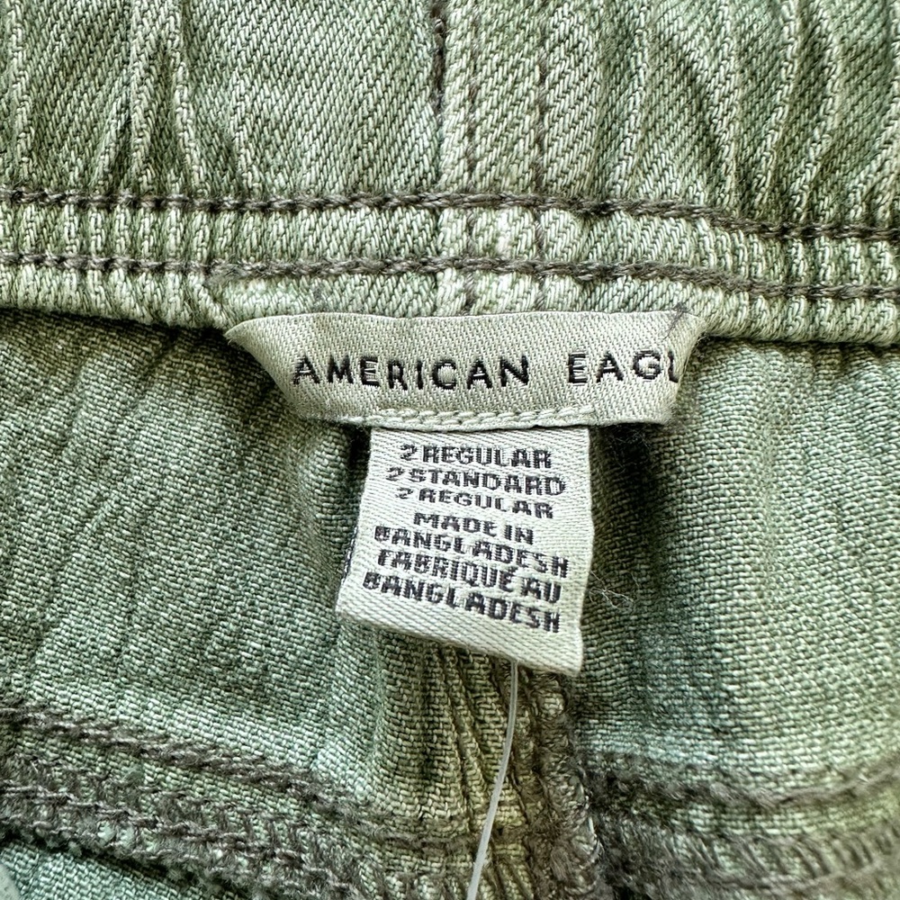 NWT American Eagle green jogger jeans! - Picture 2 of 5
